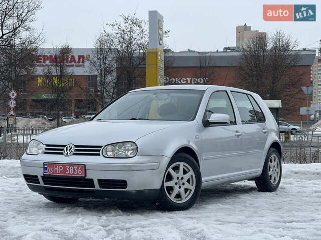 Серый Фольксваген Гольф, объемом двигателя 1.6 л и пробегом 235 тыс. км за 5500 $, фото 1 на Automoto.ua