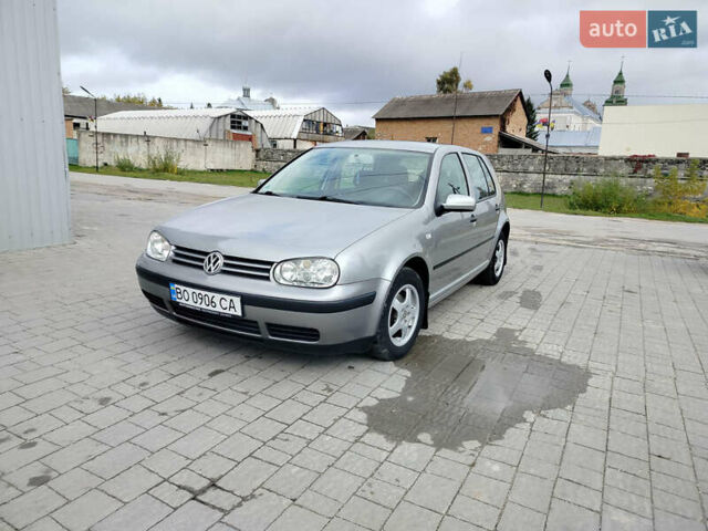 Серый Фольксваген Гольф, объемом двигателя 1.39 л и пробегом 225 тыс. км за 3999 $, фото 1 на Automoto.ua