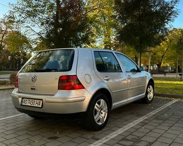 Серый Фольксваген Гольф, объемом двигателя 1.6 л и пробегом 260 тыс. км за 4400 $, фото 1 на Automoto.ua