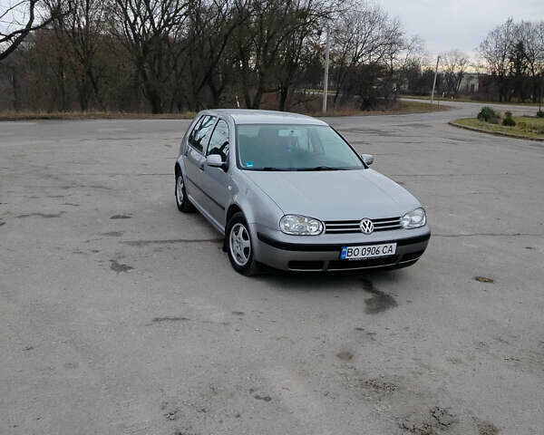 Серый Фольксваген Гольф, объемом двигателя 1.39 л и пробегом 225 тыс. км за 3599 $, фото 1 на Automoto.ua