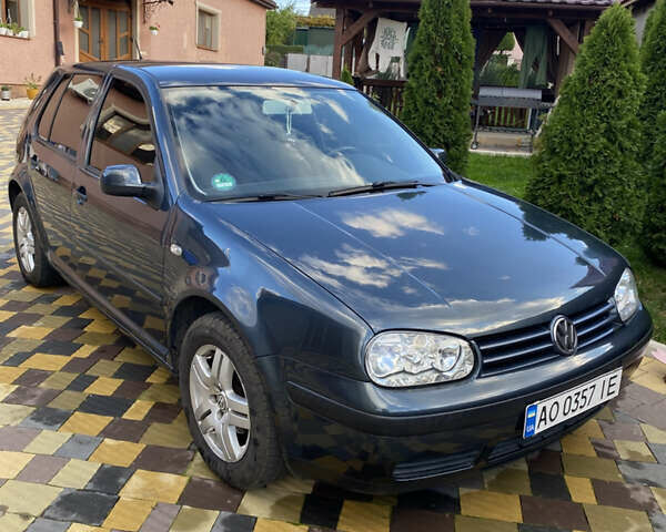 Серый Фольксваген Гольф, объемом двигателя 1.6 л и пробегом 206 тыс. км за 4000 $, фото 1 на Automoto.ua