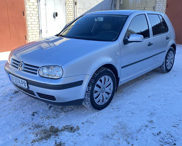 Серый Фольксваген Гольф, объемом двигателя 1.6 л и пробегом 216 тыс. км за 4900 $, фото 1 на Automoto.ua