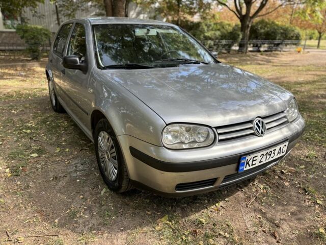 Серый Фольксваген Гольф, объемом двигателя 1.4 л и пробегом 215 тыс. км за 3750 $, фото 1 на Automoto.ua