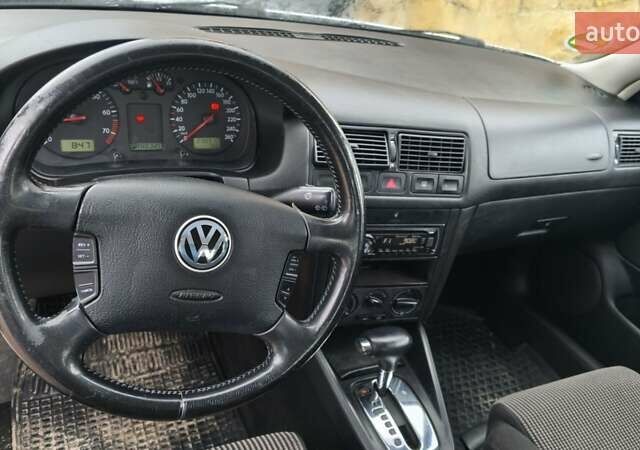 Сірий Фольксваген Гольф, об'ємом двигуна 1.6 л та пробігом 230 тис. км за 4800 $, фото 1 на Automoto.ua