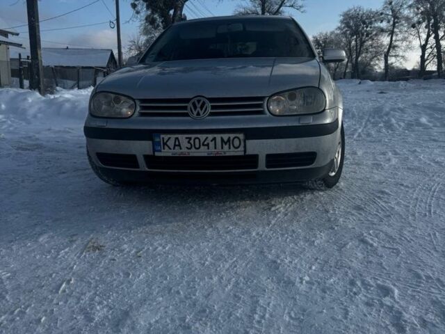 Сірий Фольксваген Гольф, об'ємом двигуна 1.6 л та пробігом 300 тис. км за 3500 $, фото 1 на Automoto.ua