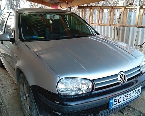 Сірий Фольксваген Гольф, об'ємом двигуна 1.39 л та пробігом 300 тис. км за 3700 $, фото 1 на Automoto.ua