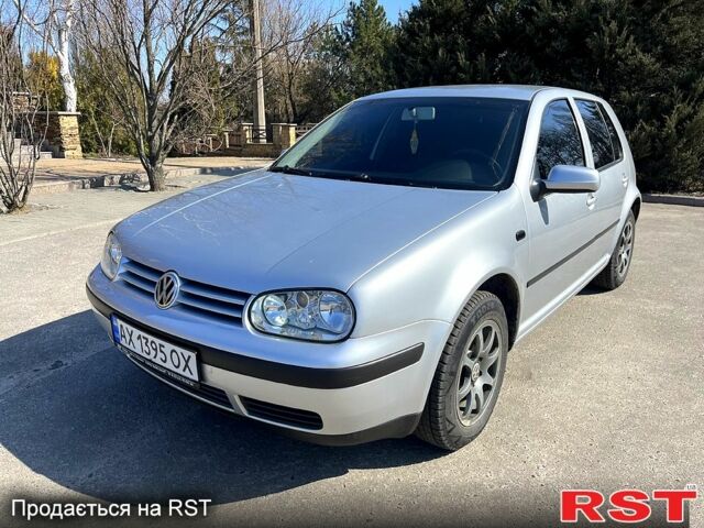 Серый Фольксваген Гольф, объемом двигателя 1.6 л и пробегом 234 тыс. км за 4800 $, фото 1 на Automoto.ua