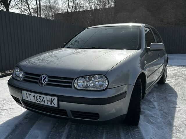 Серый Фольксваген Гольф, объемом двигателя 1.6 л и пробегом 200 тыс. км за 3300 $, фото 1 на Automoto.ua