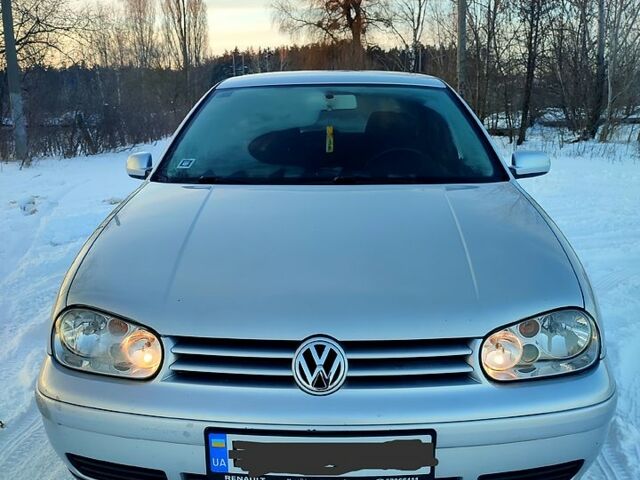 Сірий Фольксваген Гольф, об'ємом двигуна 1.6 л та пробігом 228 тис. км за 3500 $, фото 1 на Automoto.ua