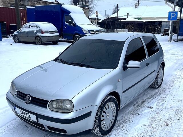 Сірий Фольксваген Гольф, об'ємом двигуна 1.9 л та пробігом 300 тис. км за 4400 $, фото 1 на Automoto.ua