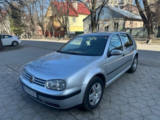 Серый Фольксваген Гольф, объемом двигателя 1.6 л и пробегом 213 тыс. км за 4999 $, фото 1 на Automoto.ua