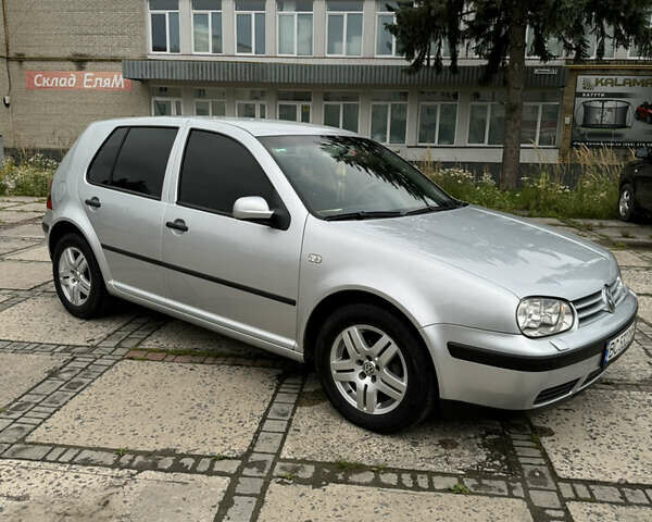 Сірий Фольксваген Гольф, об'ємом двигуна 1.39 л та пробігом 247 тис. км за 4200 $, фото 1 на Automoto.ua