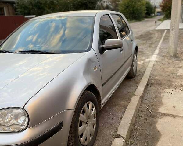 Серый Фольксваген Гольф, объемом двигателя 1.39 л и пробегом 234 тыс. км за 4000 $, фото 1 на Automoto.ua