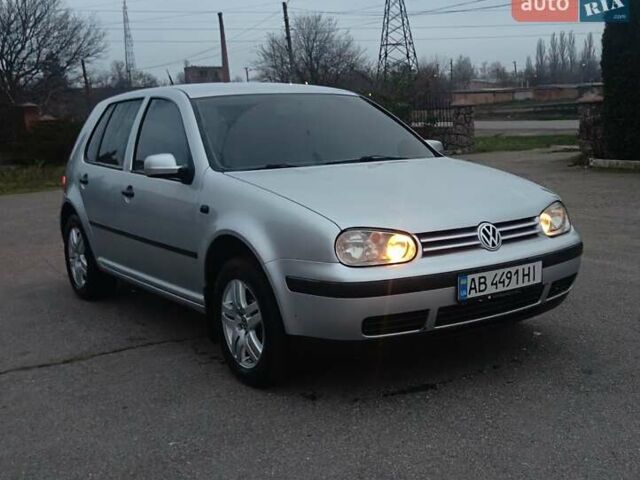 Серый Фольксваген Гольф, объемом двигателя 1.39 л и пробегом 327 тыс. км за 3600 $, фото 1 на Automoto.ua