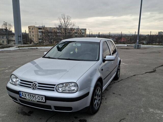 Серый Фольксваген Гольф, объемом двигателя 1.6 л и пробегом 234 тыс. км за 4600 $, фото 1 на Automoto.ua