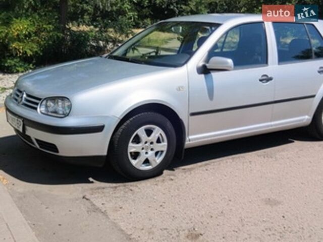 Серый Фольксваген Гольф, объемом двигателя 1.39 л и пробегом 254 тыс. км за 4300 $, фото 1 на Automoto.ua
