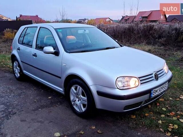 Серый Фольксваген Гольф, объемом двигателя 1.6 л и пробегом 194 тыс. км за 4800 $, фото 1 на Automoto.ua
