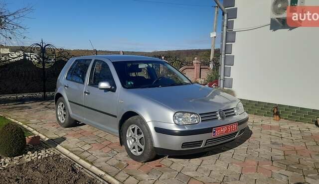Серый Фольксваген Гольф, объемом двигателя 1.6 л и пробегом 208 тыс. км за 4850 $, фото 1 на Automoto.ua