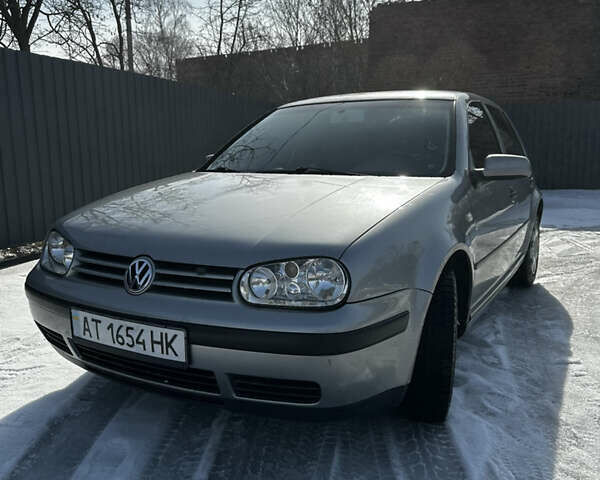 Сірий Фольксваген Гольф, об'ємом двигуна 1.6 л та пробігом 200 тис. км за 3300 $, фото 1 на Automoto.ua