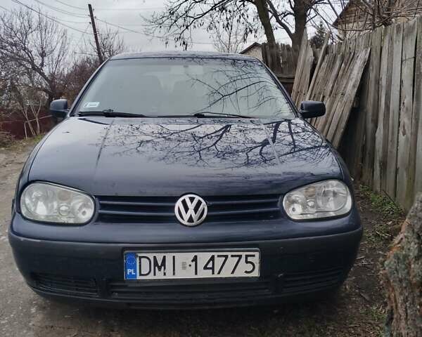 Серый Фольксваген Гольф, объемом двигателя 1.6 л и пробегом 400 тыс. км за 1800 $, фото 1 на Automoto.ua