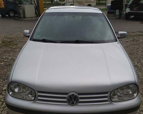 Сірий Фольксваген Гольф, об'ємом двигуна 1.39 л та пробігом 167 тис. км за 3500 $, фото 1 на Automoto.ua