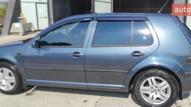 Серый Фольксваген Гольф, объемом двигателя 1.39 л и пробегом 298 тыс. км за 4800 $, фото 1 на Automoto.ua