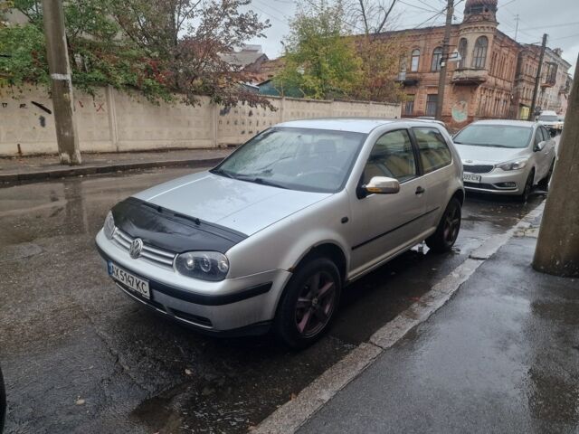 Серый Фольксваген Гольф, объемом двигателя 1.9 л и пробегом 337 тыс. км за 3000 $, фото 1 на Automoto.ua