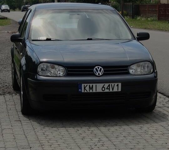 Серый Фольксваген Гольф, объемом двигателя 2 л и пробегом 230 тыс. км за 0 $, фото 1 на Automoto.ua