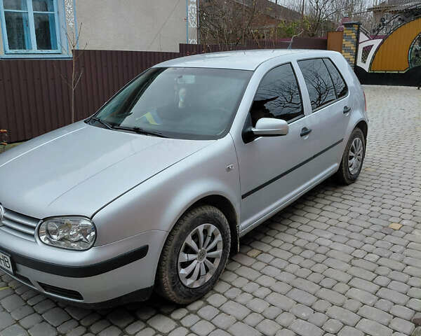 Серый Фольксваген Гольф, объемом двигателя 1.39 л и пробегом 287 тыс. км за 3500 $, фото 1 на Automoto.ua