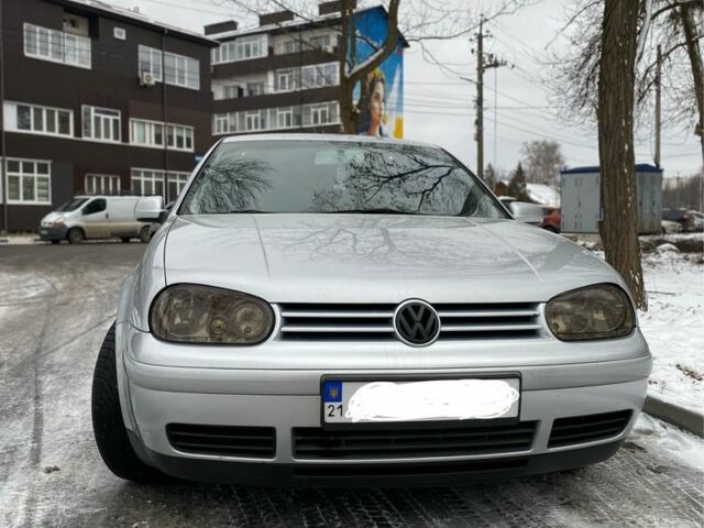 Серый Фольксваген Гольф, объемом двигателя 1.6 л и пробегом 264 тыс. км за 5350 $, фото 1 на Automoto.ua