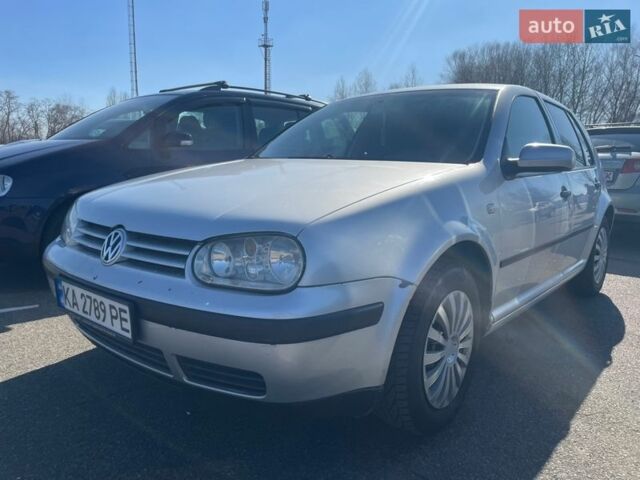 Серый Фольксваген Гольф, объемом двигателя 1.6 л и пробегом 214 тыс. км за 3600 $, фото 1 на Automoto.ua