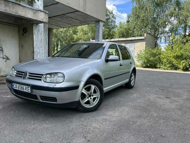 Серый Фольксваген Гольф, объемом двигателя 1.4 л и пробегом 400 тыс. км за 3750 $, фото 1 на Automoto.ua