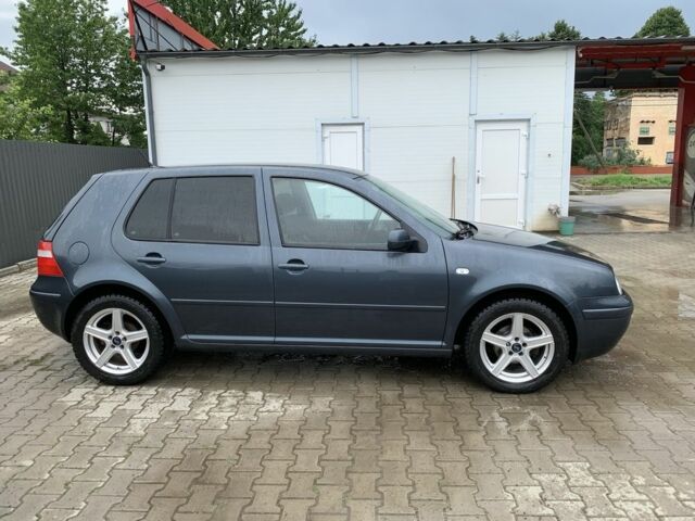 Серый Фольксваген Гольф, объемом двигателя 1.6 л и пробегом 292 тыс. км за 4000 $, фото 1 на Automoto.ua