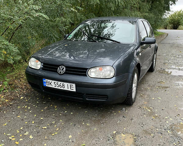 Серый Фольксваген Гольф, объемом двигателя 1.4 л и пробегом 230 тыс. км за 4300 $, фото 1 на Automoto.ua