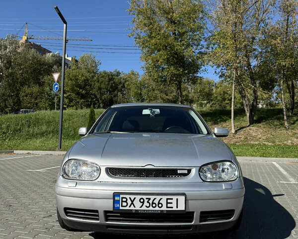 Сірий Фольксваген Гольф, об'ємом двигуна 1.6 л та пробігом 210 тис. км за 4400 $, фото 1 на Automoto.ua