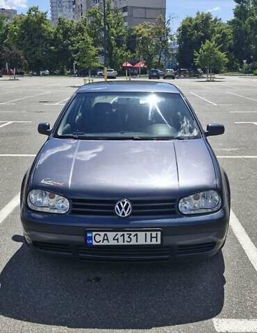 Серый Фольксваген Гольф, объемом двигателя 1.39 л и пробегом 234 тыс. км за 3950 $, фото 1 на Automoto.ua