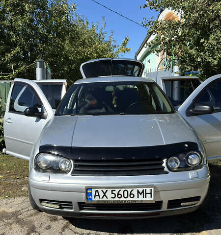 Серый Фольксваген Гольф, объемом двигателя 1.6 л и пробегом 243 тыс. км за 5400 $, фото 1 на Automoto.ua