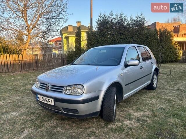 Серый Фольксваген Гольф, объемом двигателя 1.39 л и пробегом 289 тыс. км за 3700 $, фото 1 на Automoto.ua