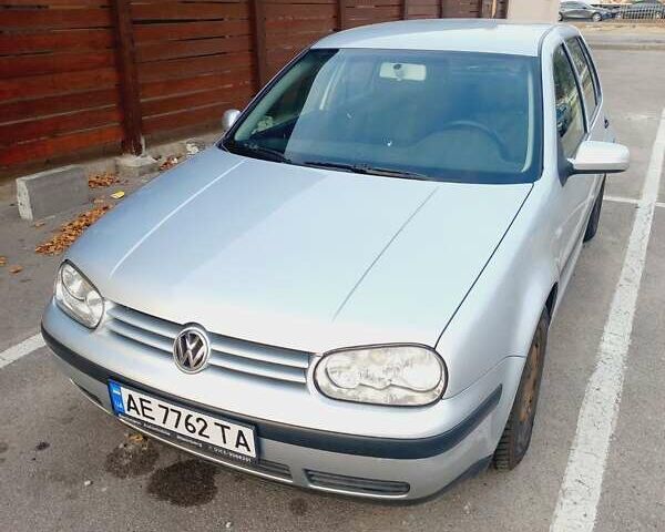 Сірий Фольксваген Гольф, об'ємом двигуна 1.6 л та пробігом 220 тис. км за 3600 $, фото 1 на Automoto.ua