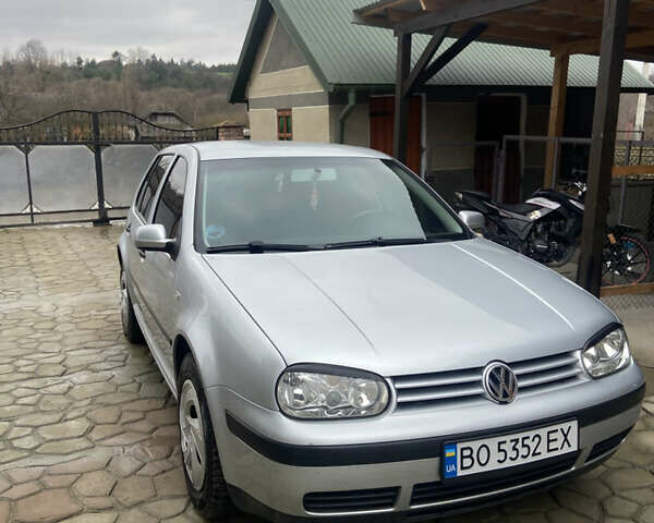 Серый Фольксваген Гольф, объемом двигателя 1.4 л и пробегом 215 тыс. км за 3950 $, фото 1 на Automoto.ua