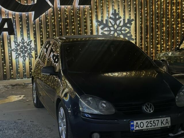 Сірий Фольксваген Гольф, об'ємом двигуна 2 л та пробігом 300 тис. км за 5400 $, фото 1 на Automoto.ua