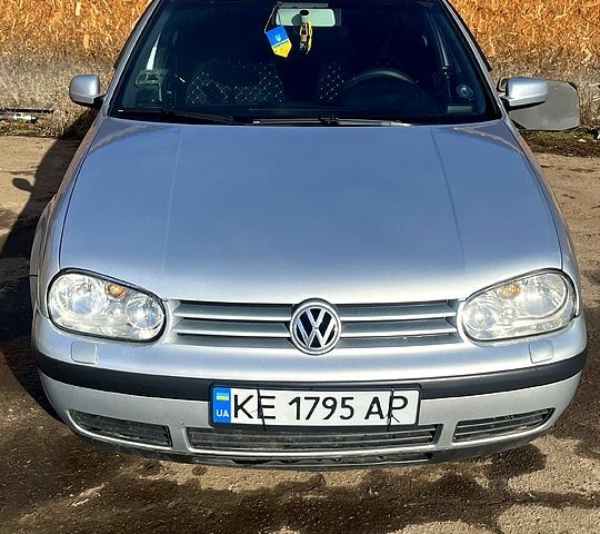 Серый Фольксваген Гольф, объемом двигателя 1.4 л и пробегом 270 тыс. км за 3900 $, фото 1 на Automoto.ua