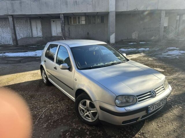 Серый Фольксваген Гольф, объемом двигателя 0 л и пробегом 300 тыс. км за 3900 $, фото 1 на Automoto.ua