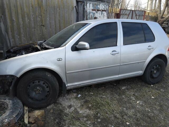 Серый Фольксваген Гольф, объемом двигателя 1.6 л и пробегом 200 тыс. км за 700 $, фото 1 на Automoto.ua