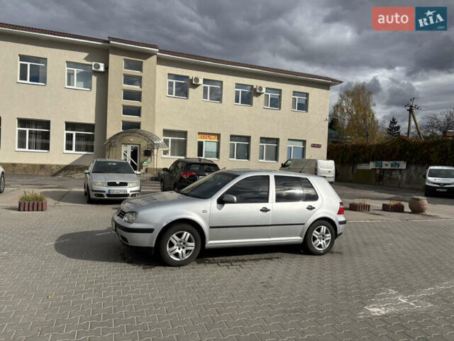Серый Фольксваген Гольф, объемом двигателя 1.39 л и пробегом 312 тыс. км за 3600 $, фото 1 на Automoto.ua