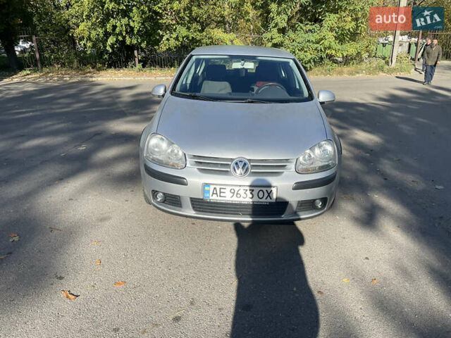 Фольксваген Гольф 2003 в Днепре (Днепропетровске) на Automoto.ua Серый Фольксваген Гольф, объемом двигателя 1.4 л и пробегом 222 тыс. км за 4500 $, фото 1 на Automoto.ua