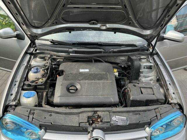 Сірий Фольксваген Гольф, об'ємом двигуна 1.6 л та пробігом 2 тис. км за 3950 $, фото 1 на Automoto.ua