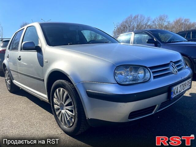 Серый Фольксваген Гольф, объемом двигателя 1.6 л и пробегом 214 тыс. км за 3600 $, фото 1 на Automoto.ua