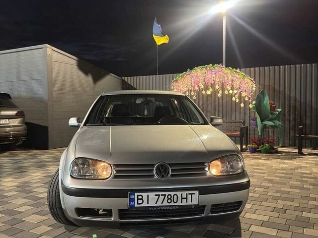 Сірий Фольксваген Гольф, об'ємом двигуна 1.6 л та пробігом 257 тис. км за 5000 $, фото 1 на Automoto.ua