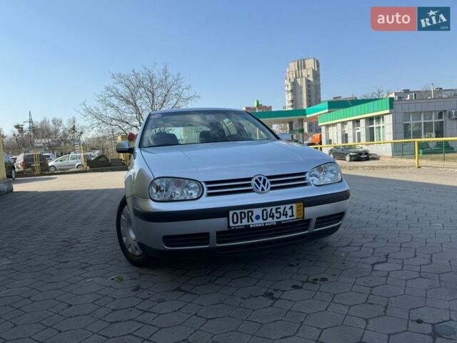 Серый Фольксваген Гольф, объемом двигателя 1.6 л и пробегом 145 тыс. км за 4950 $, фото 1 на Automoto.ua